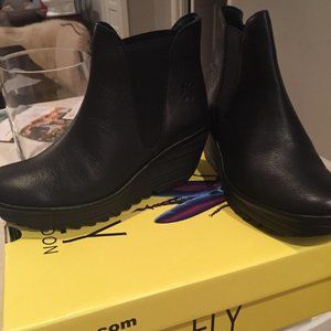 Fly London Brand New in the box size EU 37 boots